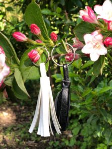 Eco-Lo-porte-clefs-pompon-01