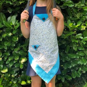 Eco-Lo-tablier-fillette-01